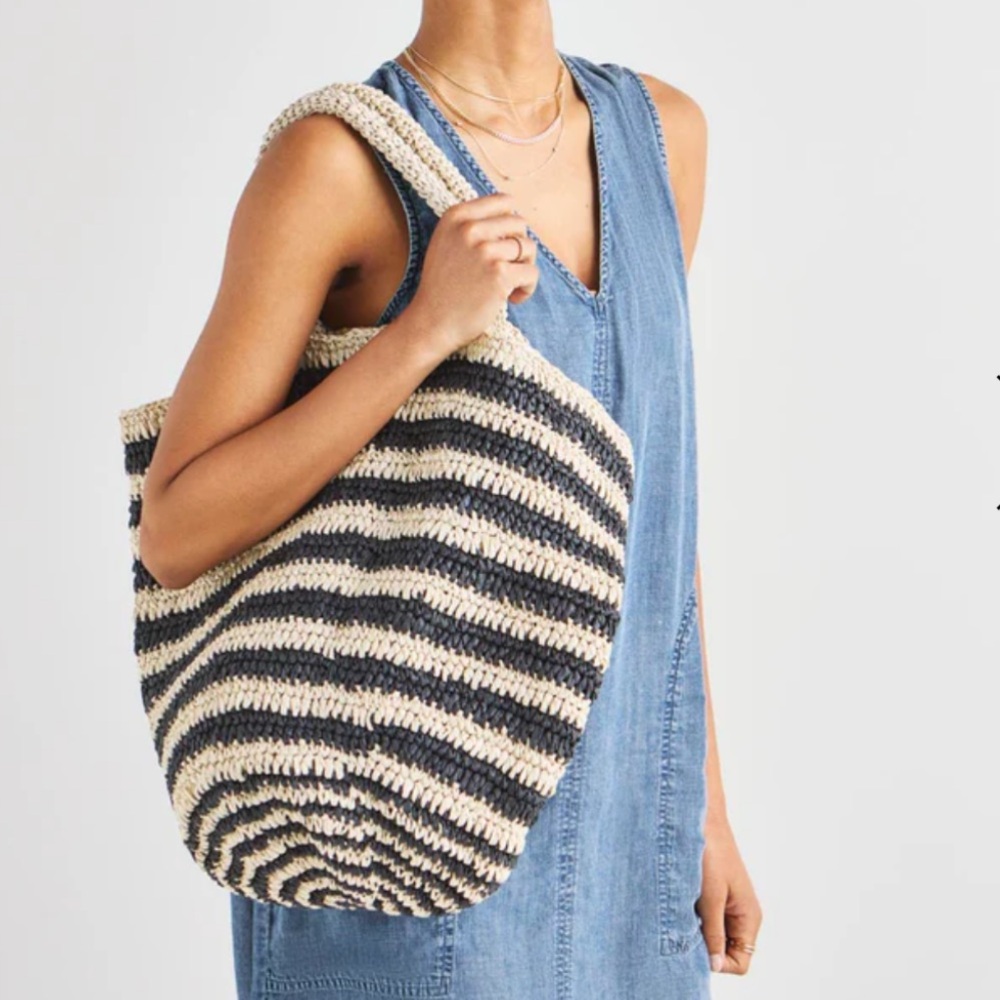 sale | splendid | oversized raffia stripe tote